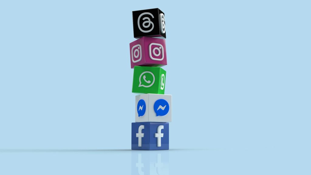 How to Respond When Social Media Comments Turn Negative for Roofers